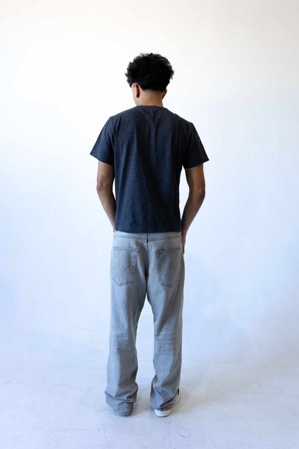 Triple Pocket Tee - Charcoal